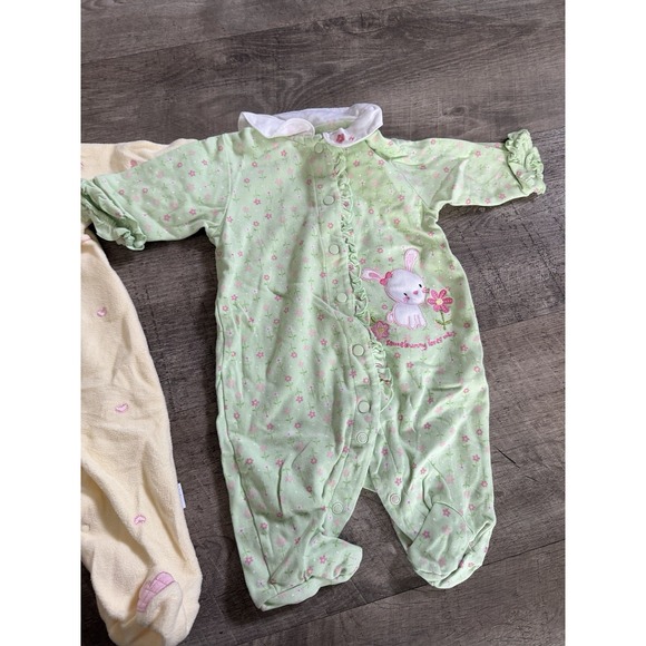 Y2K Carter's Yellow Green Sleepers Pajamas Footed 6-9 Months Outfit Baby - Picture 2 of 5